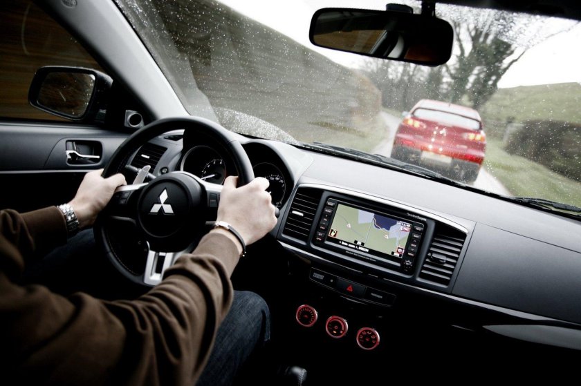 За рулем Лансер 10