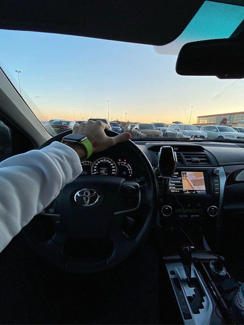 Камри 50 за рулем