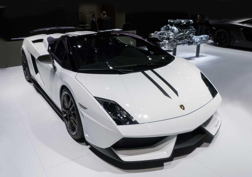 Ламборгини Мурселаго 2022