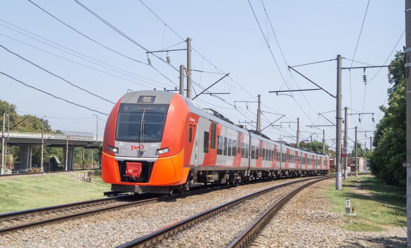 Электропоезд ласточка эс 1