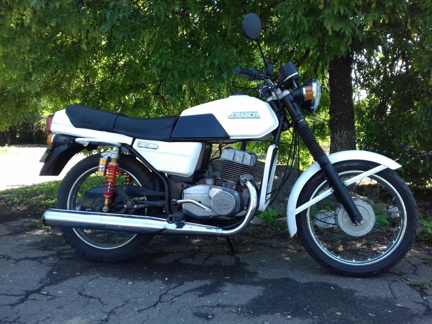 Ява 638 белая