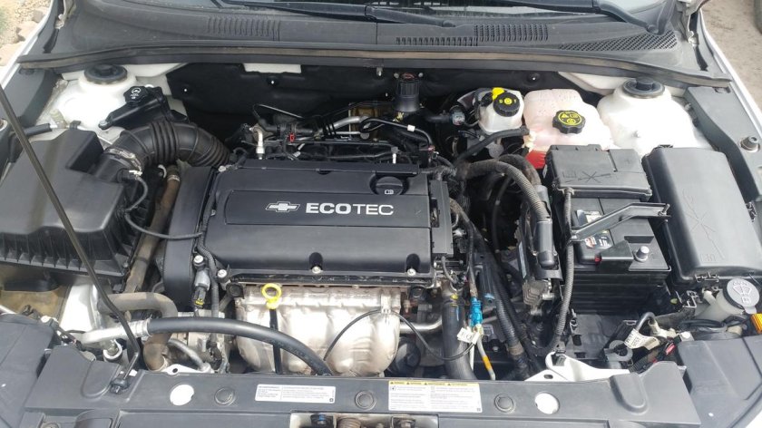 Шевроле Круз 1.8 под капотом