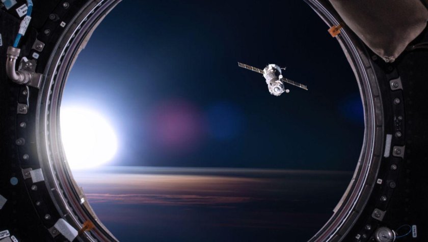 Иллюминатор космического корабля