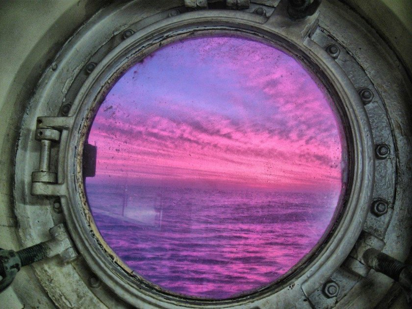 Иллюминатор подводной лодки