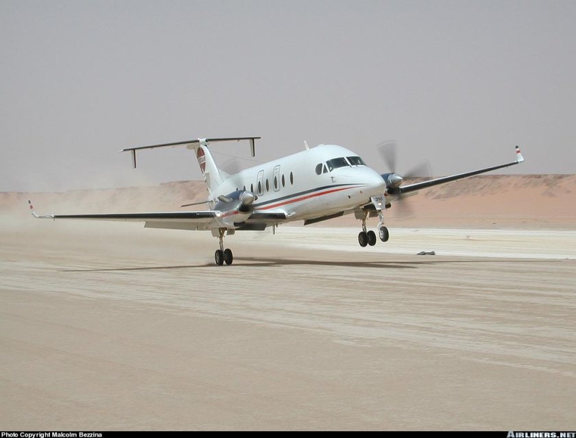 Самолёт Бичкрафт 1900