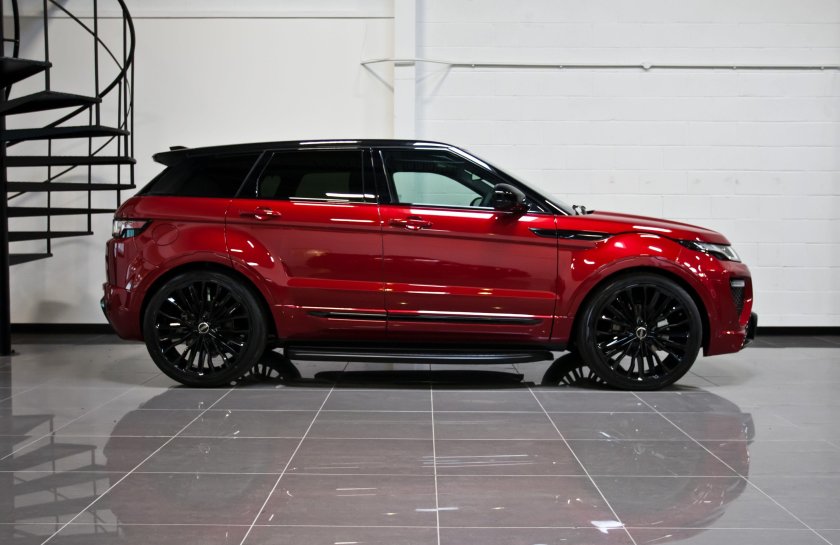 Range Rover Evoque красный