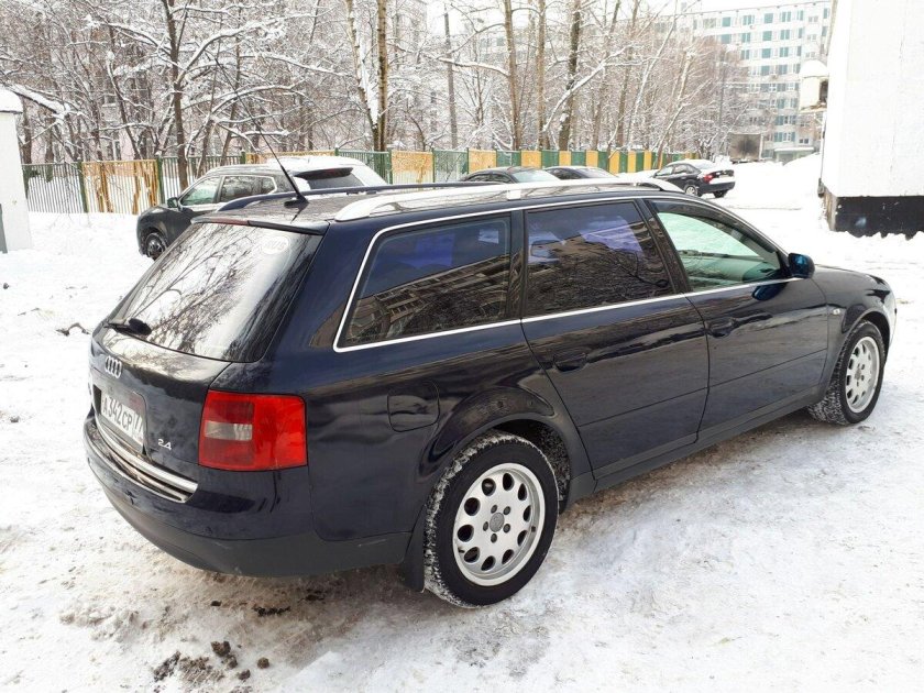 Ауди универсал 2001