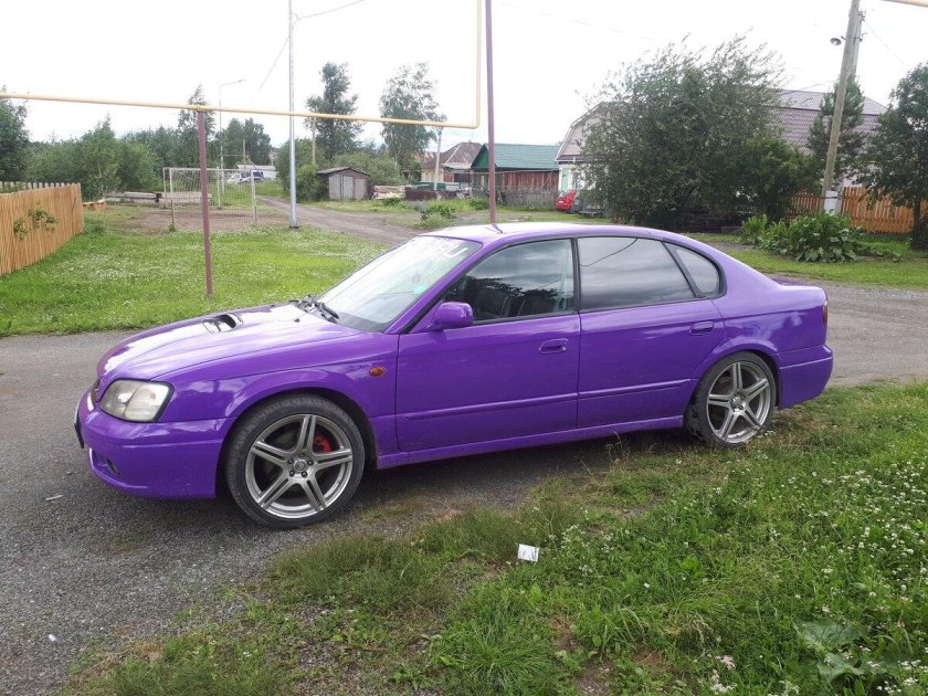 Субару фиолетовая