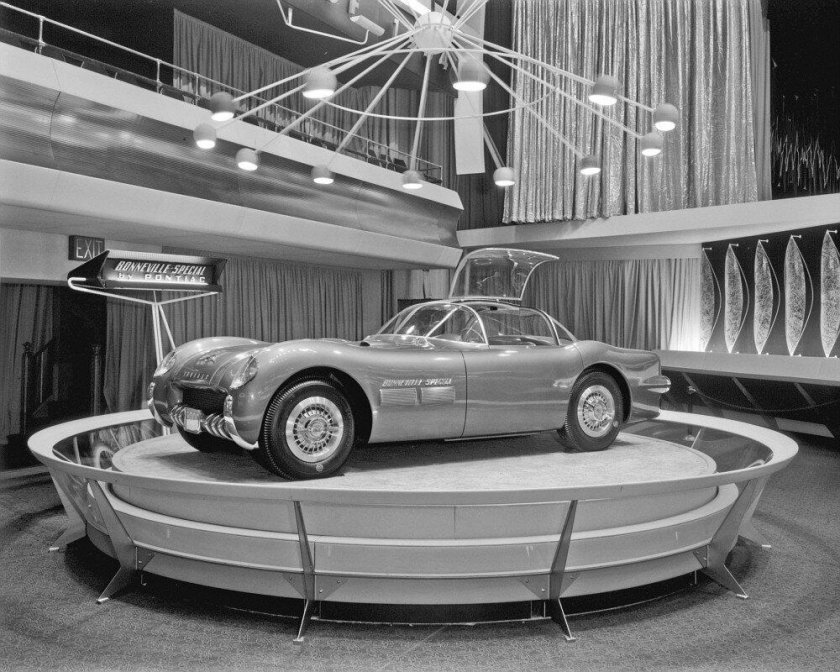 1954 Pontiac Bonneville Special Motorama Concept car