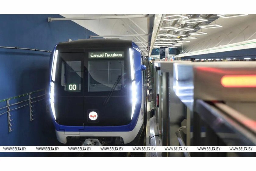 Поезда метро минска