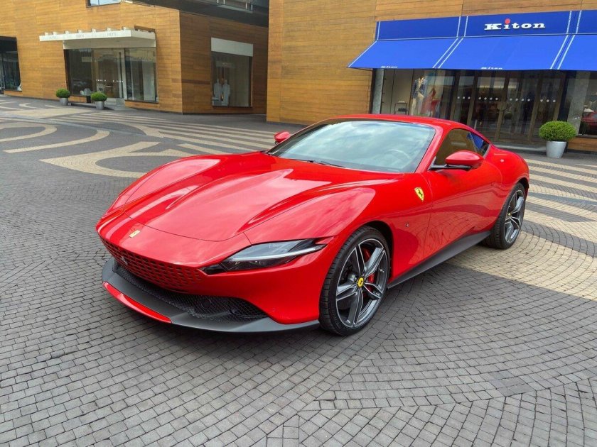 Ferrari ROMA 2021