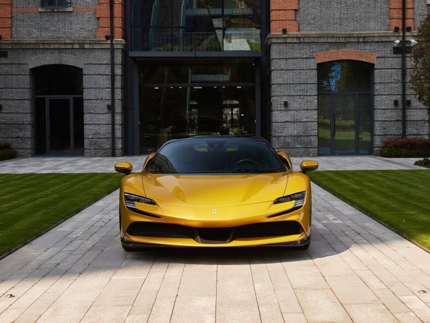 Феррари Спайдер 2021