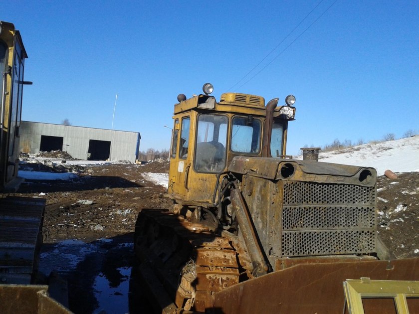 Бульдозер чтз б12