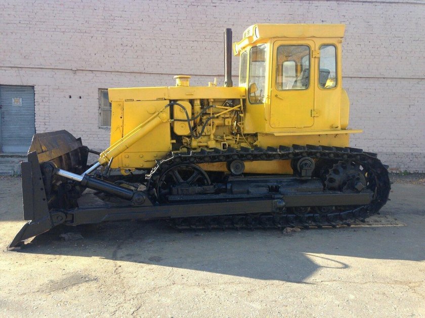 Бульдозер т-130