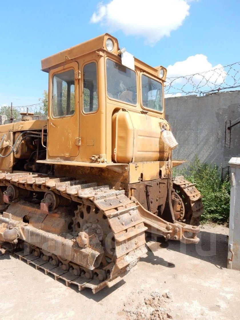ДТ 171 бульдозер