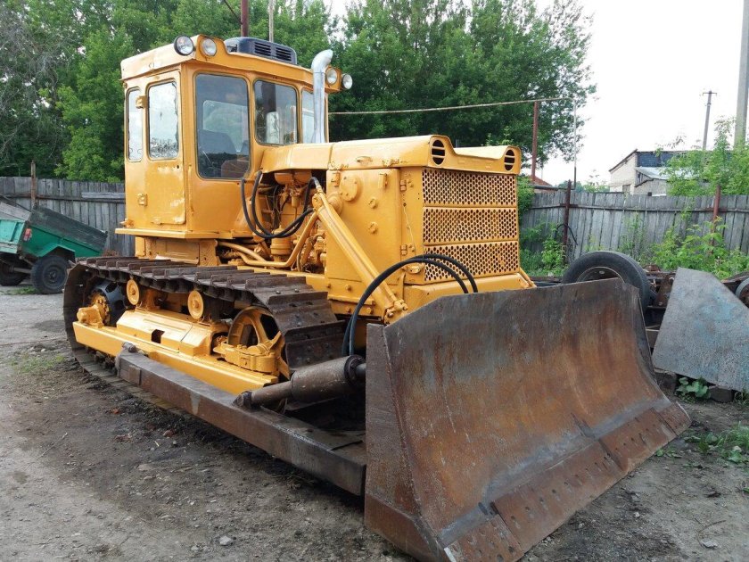 ЧТЗ 170 бульдозер