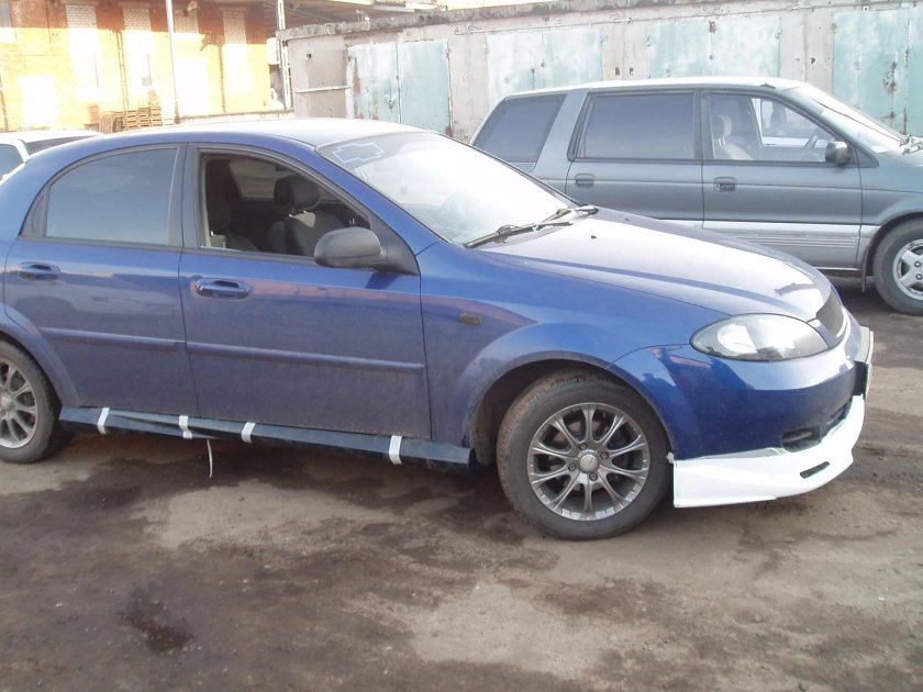 Chevrolet lacetti хэтчбек 1.6 с обвесом