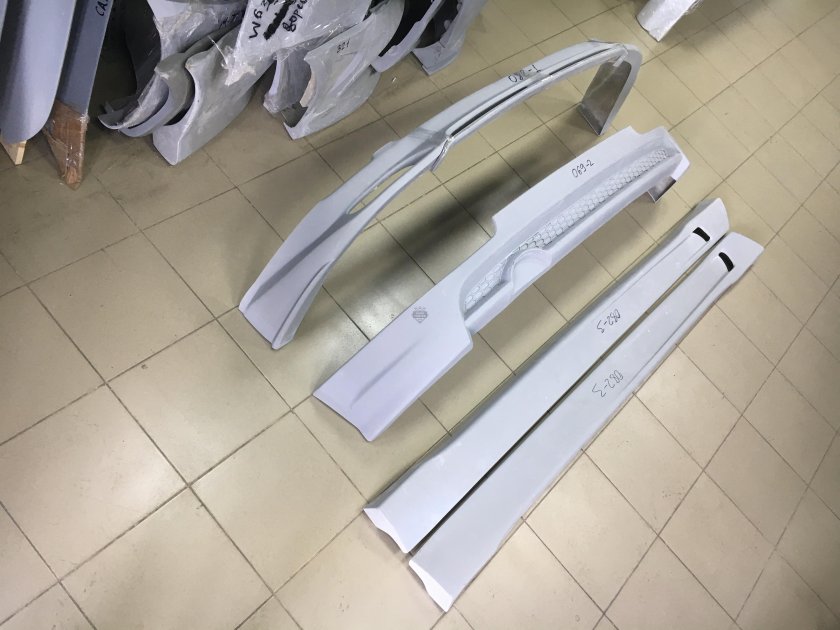 Накладка на передний бампер