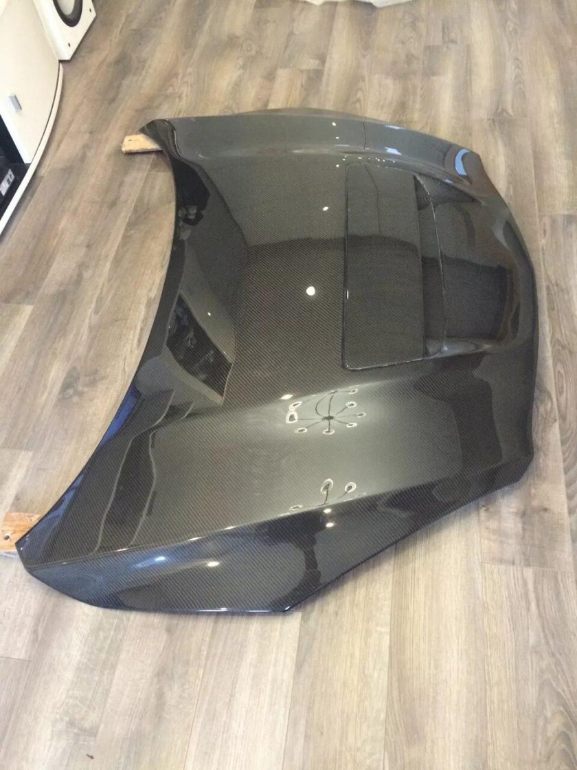 Mazda 3 MPS капот