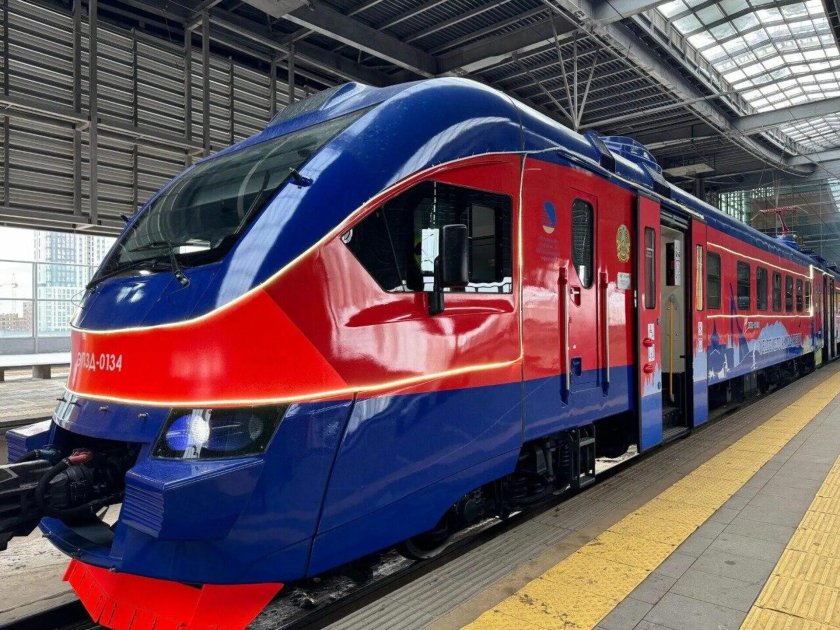 Новый электропоезд