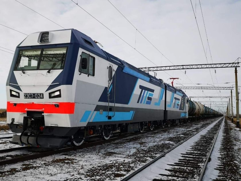 Электровоз гранит 2эс7