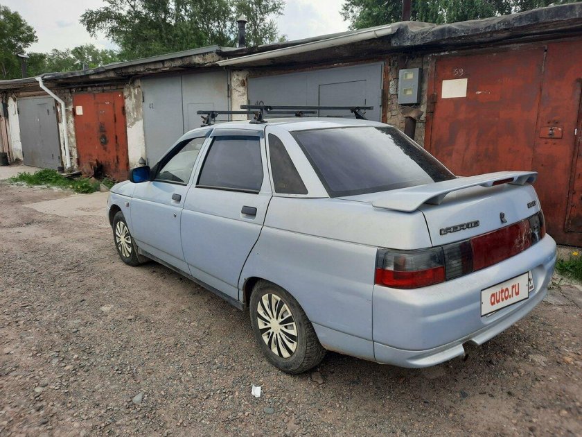 ВАЗ 2110 В плохом состоянии
