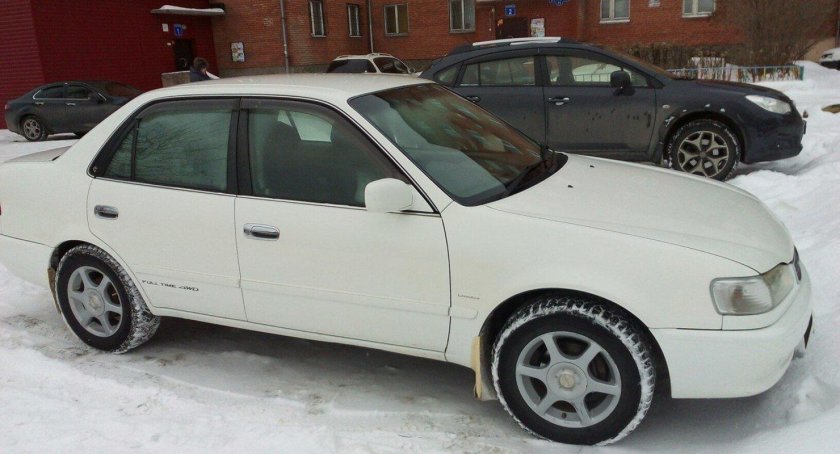 Тойота Королла 1999 года