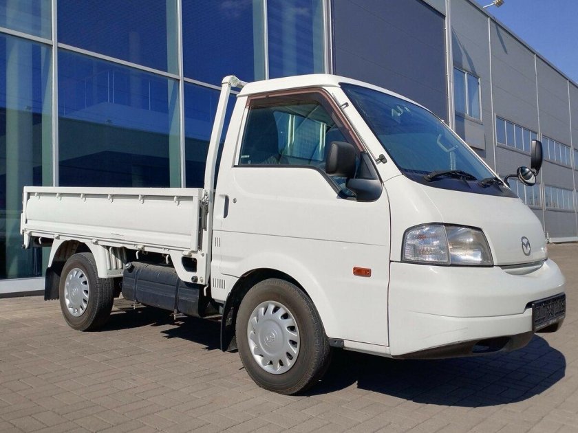 Мазда Бонго 2016