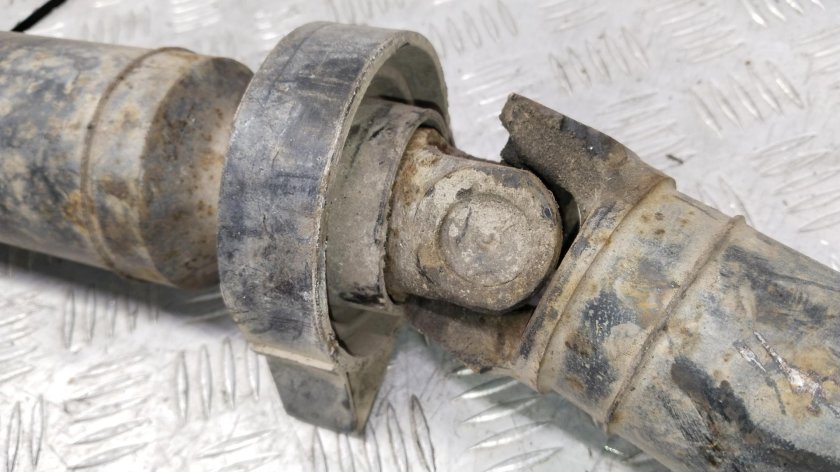 Кардан вал карданный