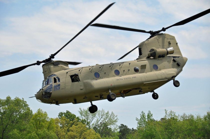 Вертолет Ch-47 Chinook