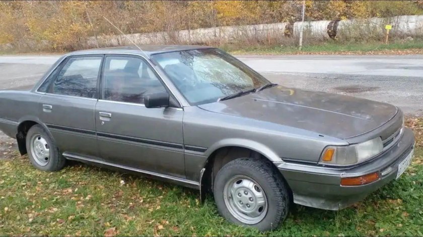 Toyota Camry 1987
