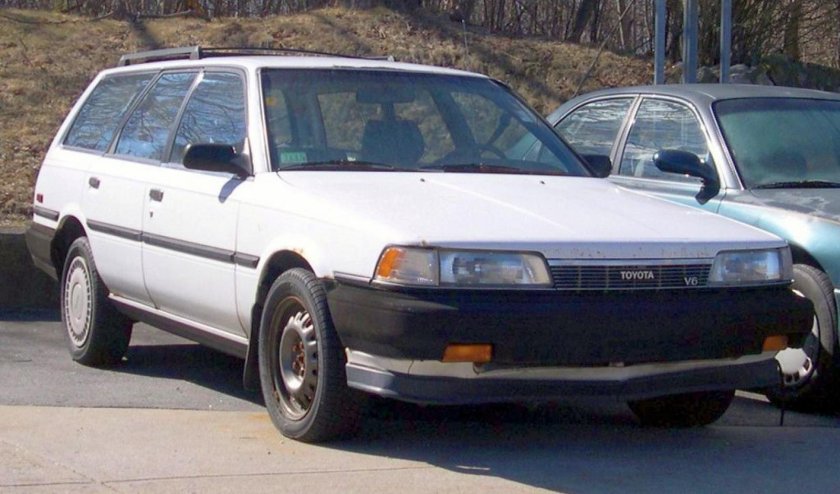 Toyota Camry 1990