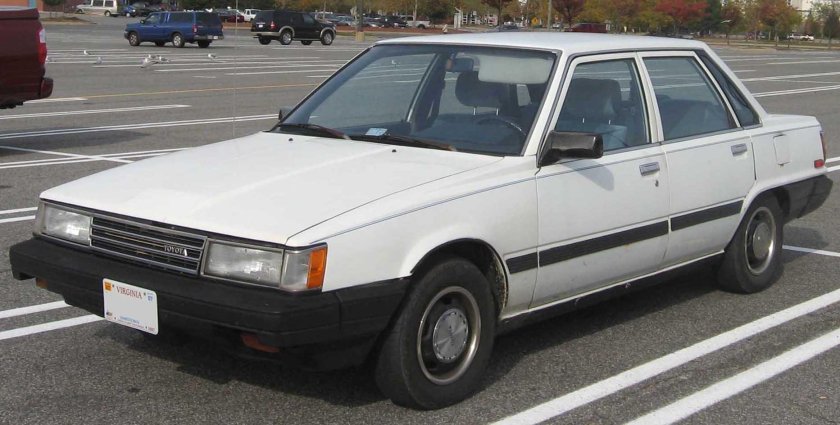 Toyota Camry 1983