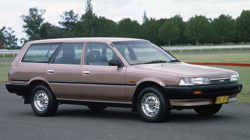 Toyota Camry v20 универсал