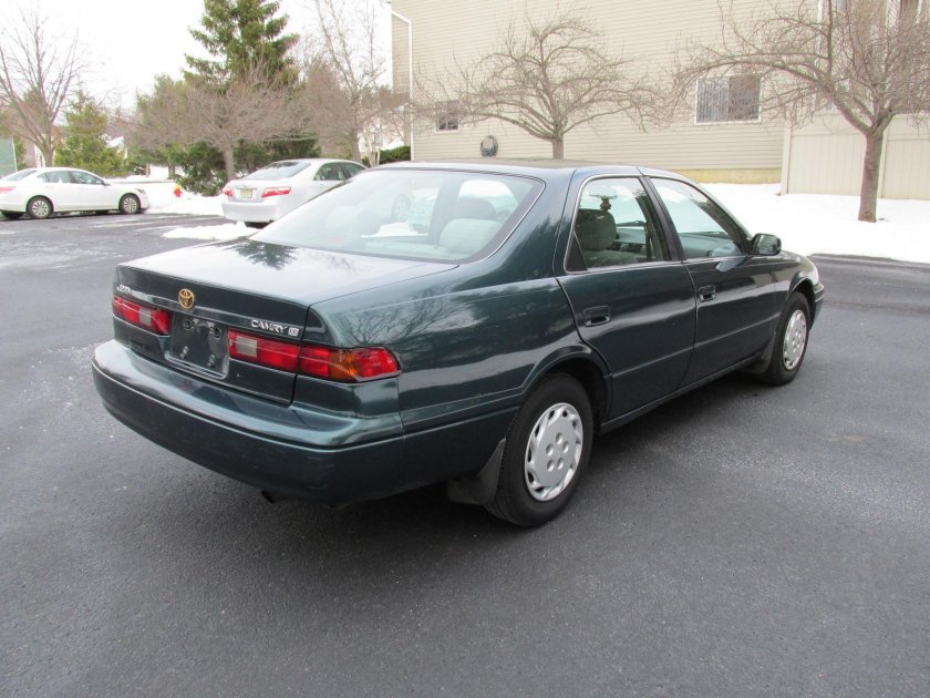 Toyota Camry 1998 2.2