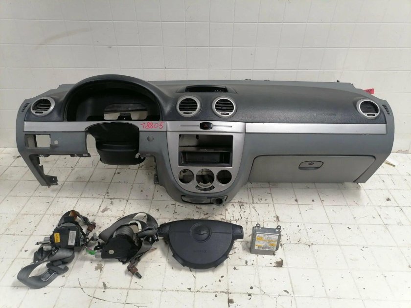 Торпеда Шевроле Лачетти