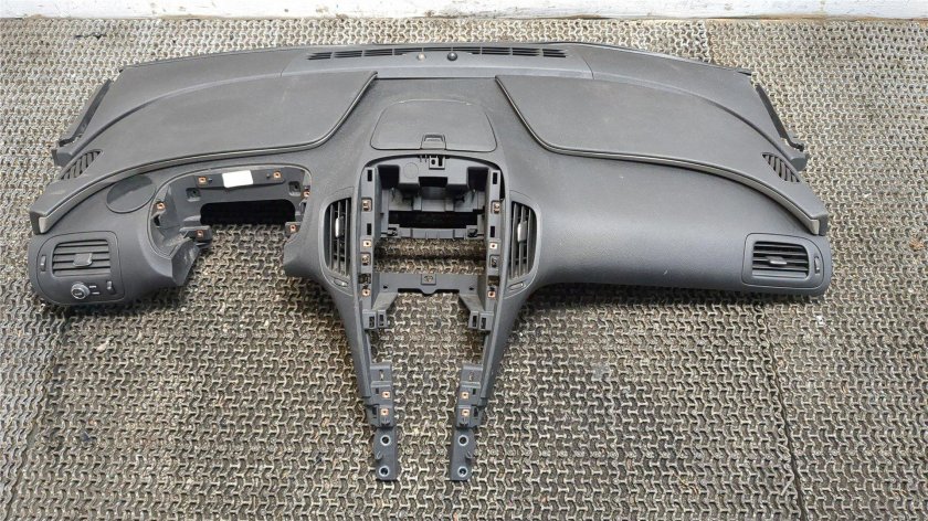 Передняя панель автомобиля