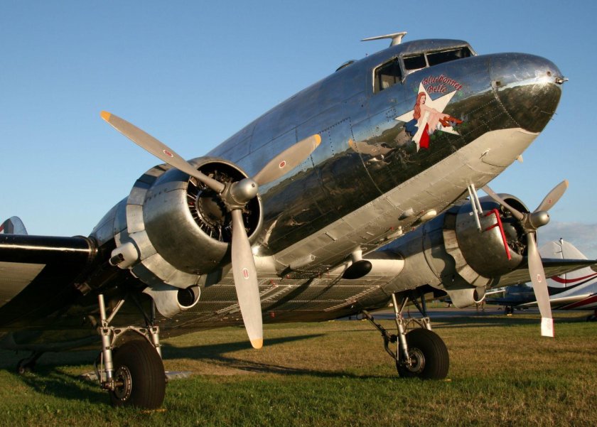 Самолёт Douglas c-47