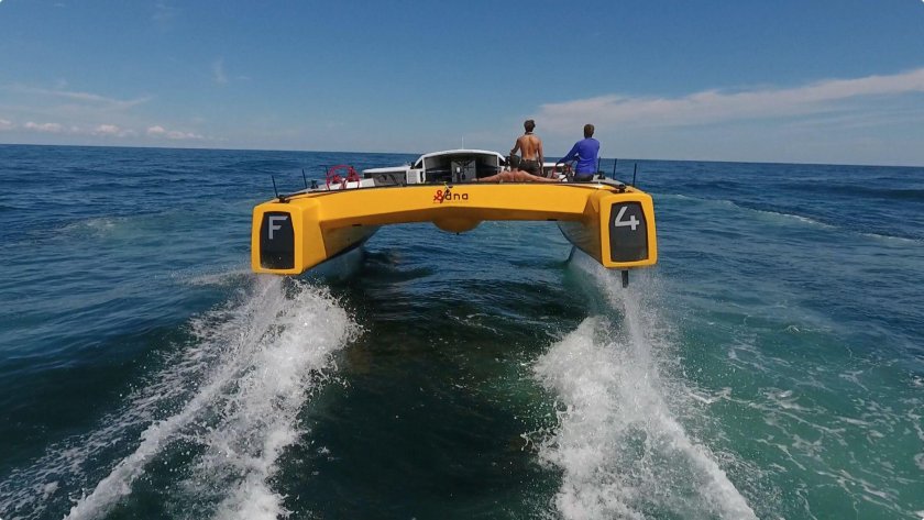 Скоростной катамаран