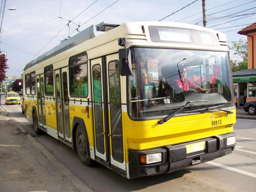 Трамвай троллейбус