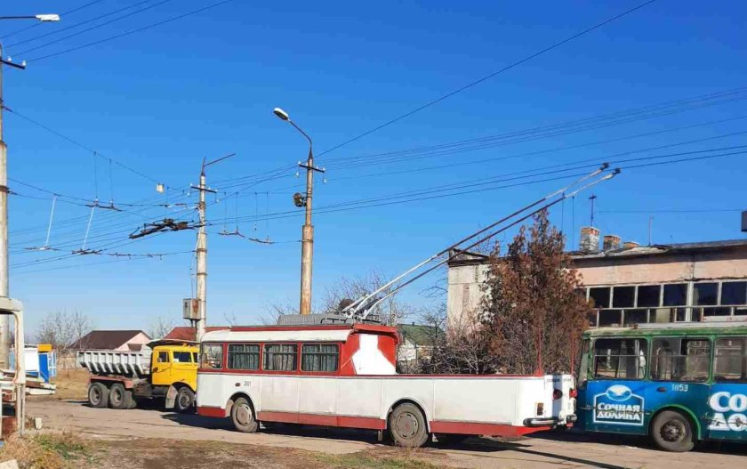 Троллейбус Шкода 10тр