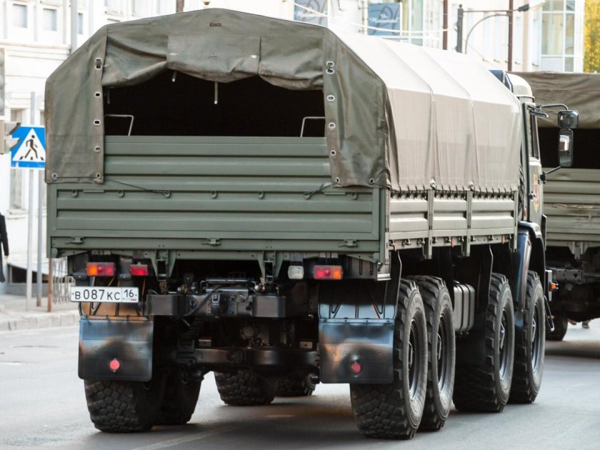 КАМАЗ 5350 сзади