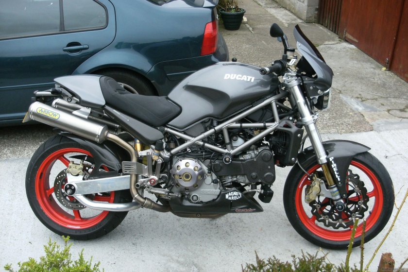 Ducati monster 1000