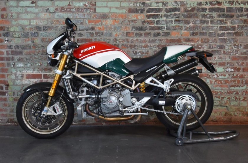 Дукати монстр s4r