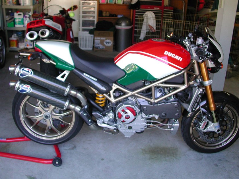 Ducati Monster s4