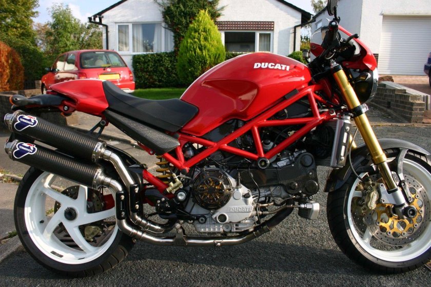 Дукати монстр s4r