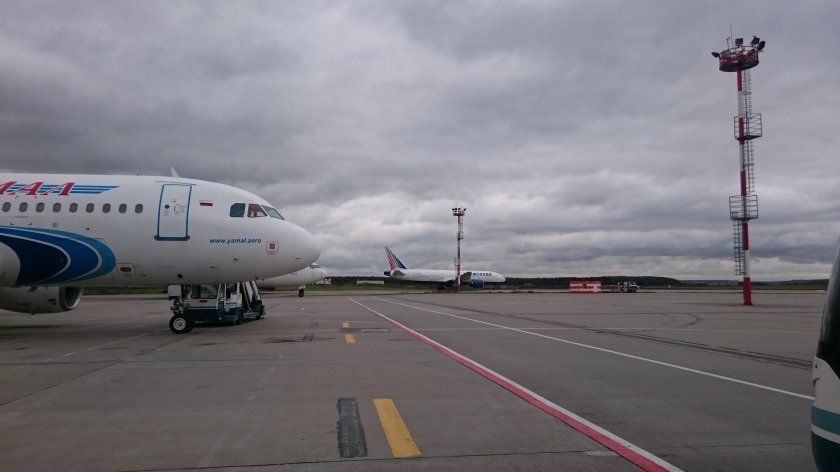 Самолет АК Ямал