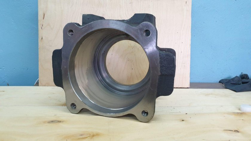 Корпус буксы грузового вагона