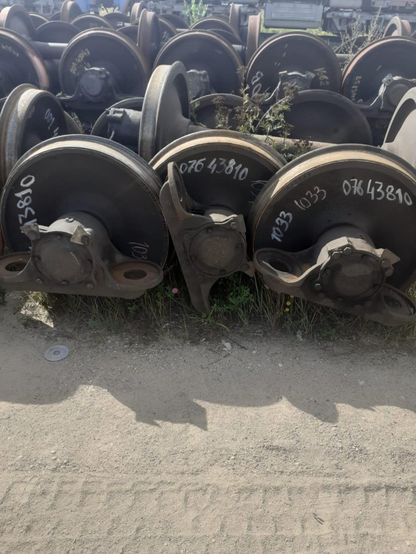 Букса грузового вагона