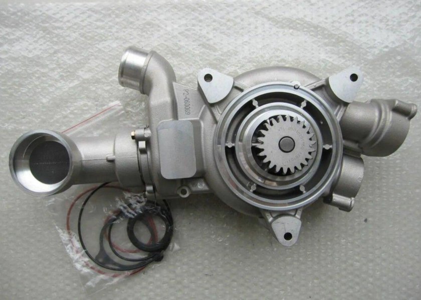 Помпа МАЗ ЯМЗ 650